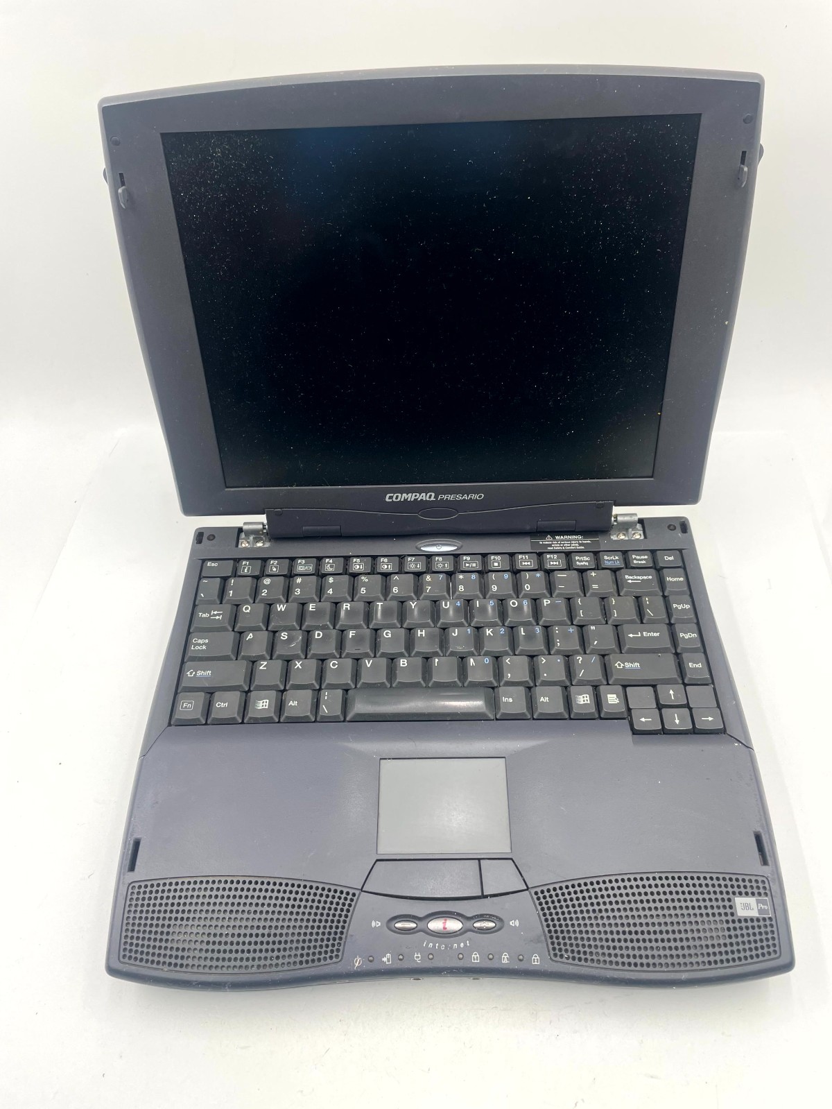 Vintage Compaq Presario CM2000 Laptop Black & Gray LCD Display USB and PS/2 Port