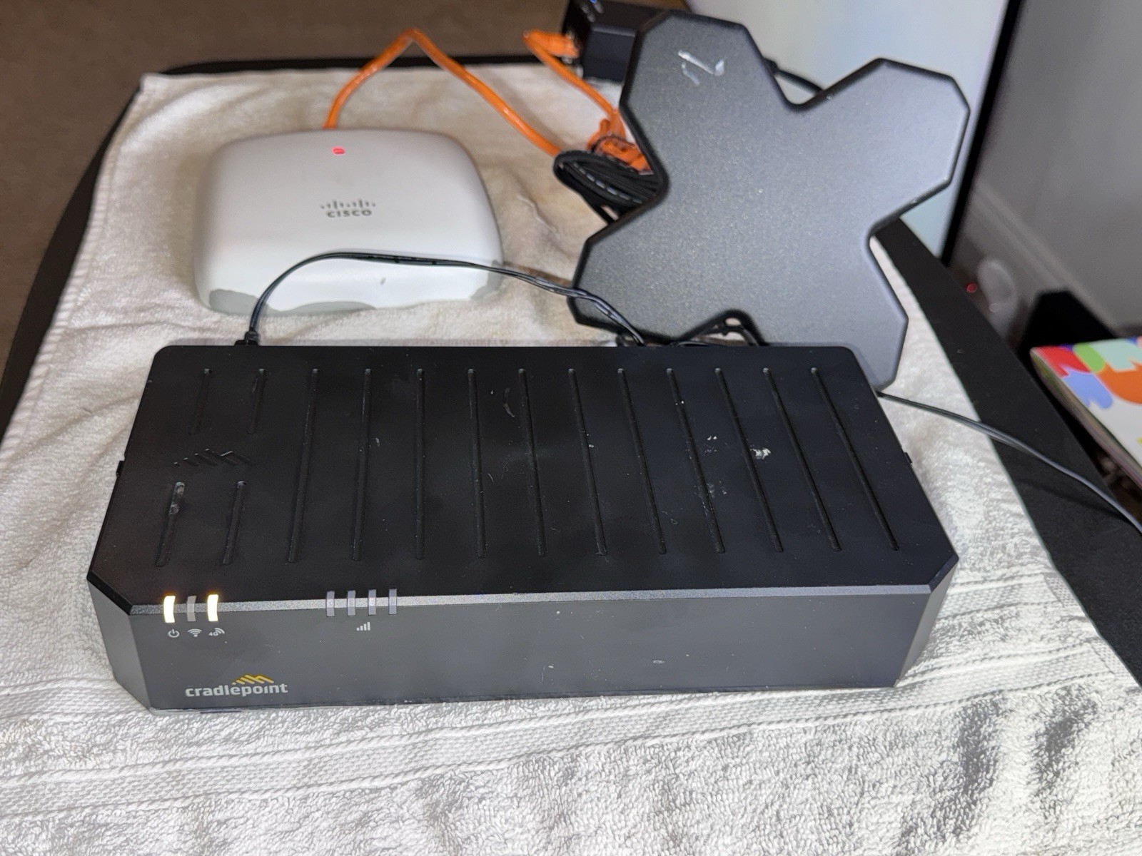 Cradlepoint E100-C4D VPN Router Cisco Aironet 1815I WiFi Access Point Ruckus PoE