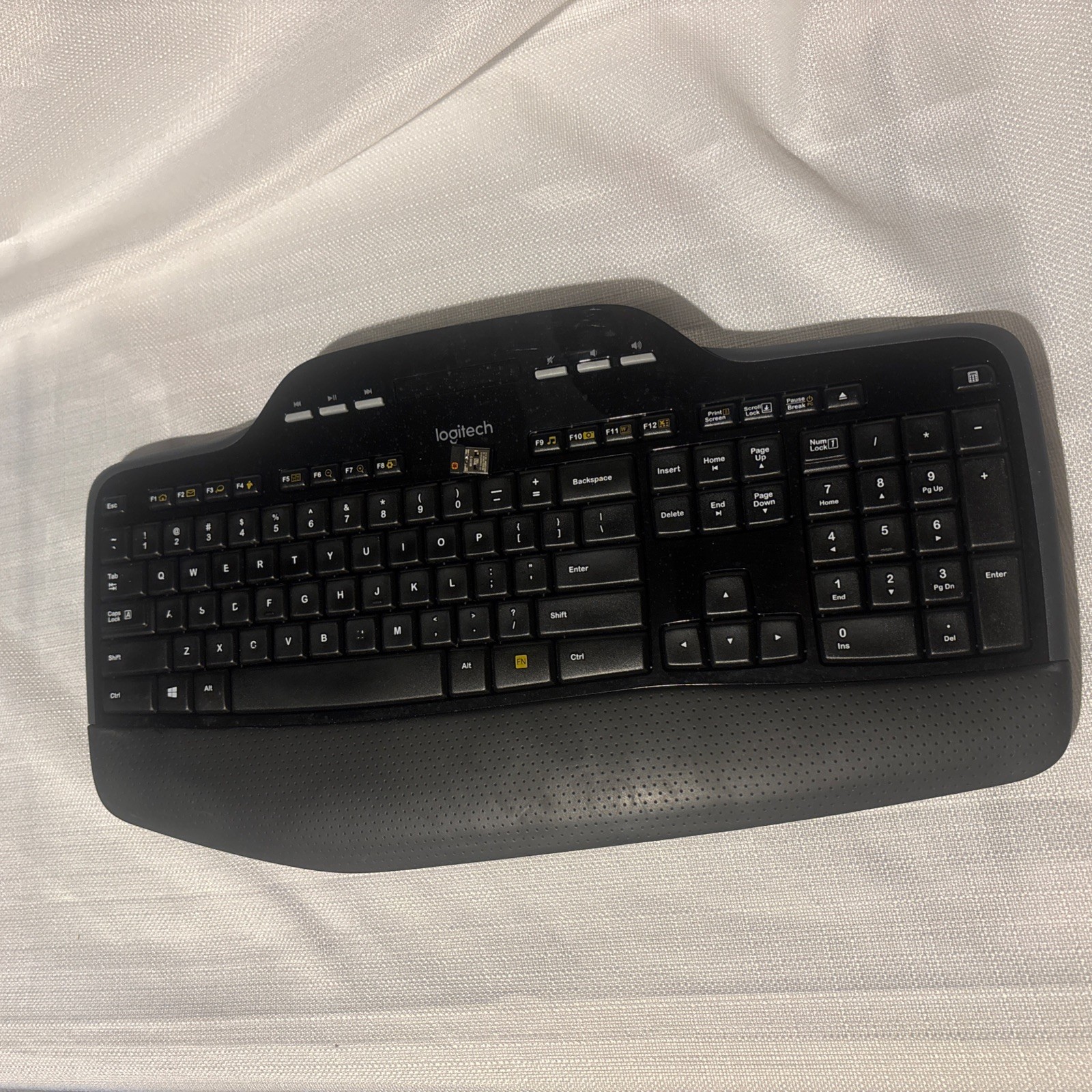 Logitech MK710 Wireless Keyboard (With Dongle)