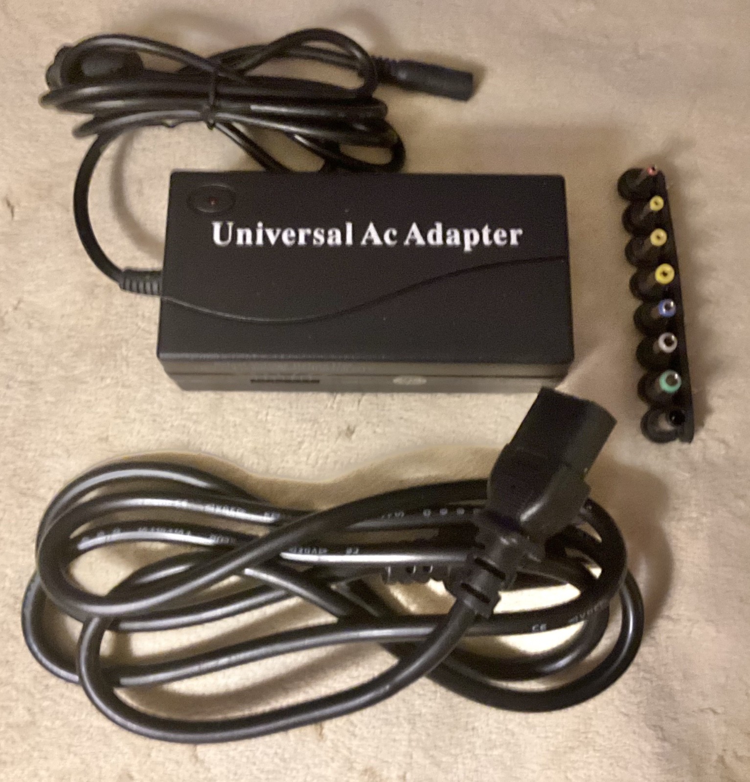 ADAPTER Universal AC Adapter Kit 90 W Compatible w/ most Laptops NEW in Box.