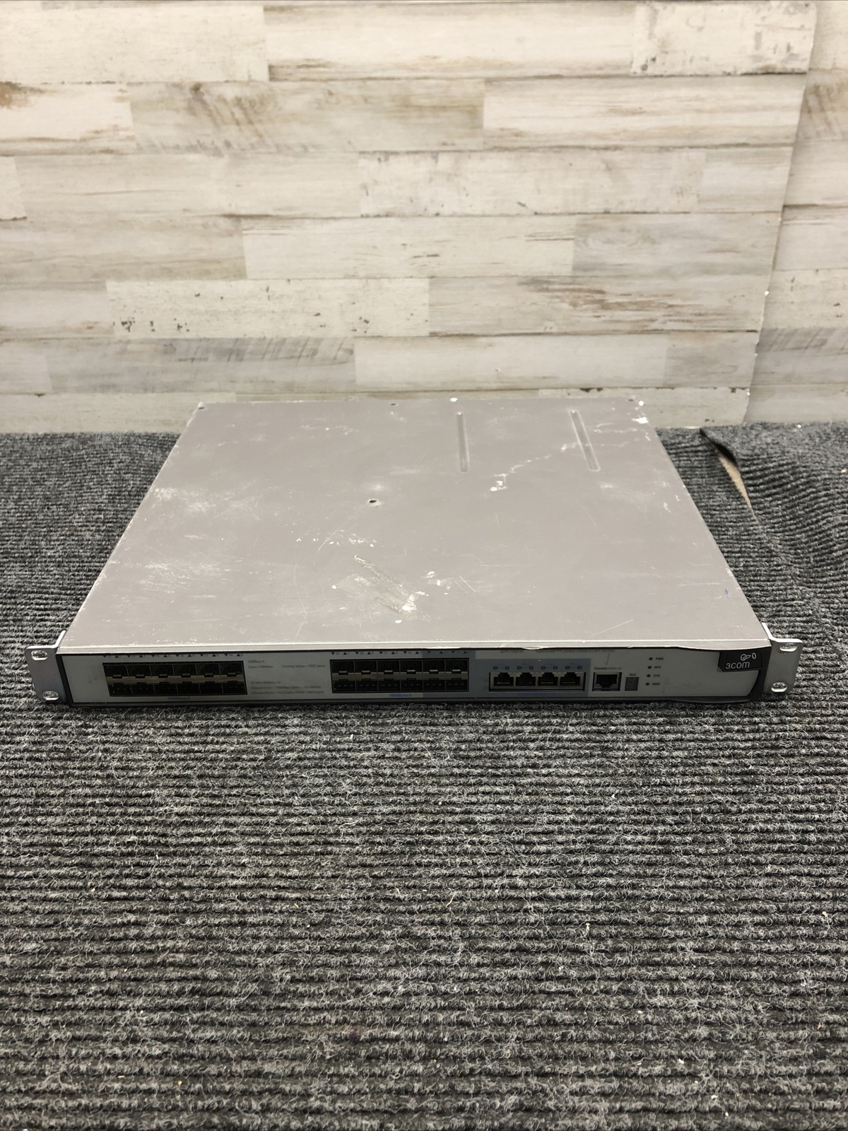 Used 3COM SuperStack 4 5500G-EI 24-Port Gigabit Managed Switch 3CR17254-91