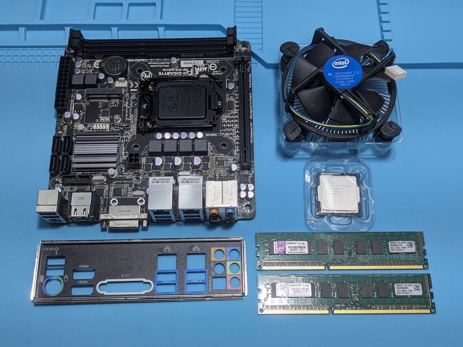 GIGABYTE GA-H87N Motherboard / Pentium G3258 CPU / Kingston 8GB (2 x 4GB) RAM