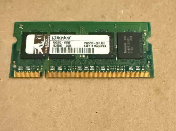 Kingston -  PC2-3200 256 MB SO-DIMM 400 MHz DDR2 
