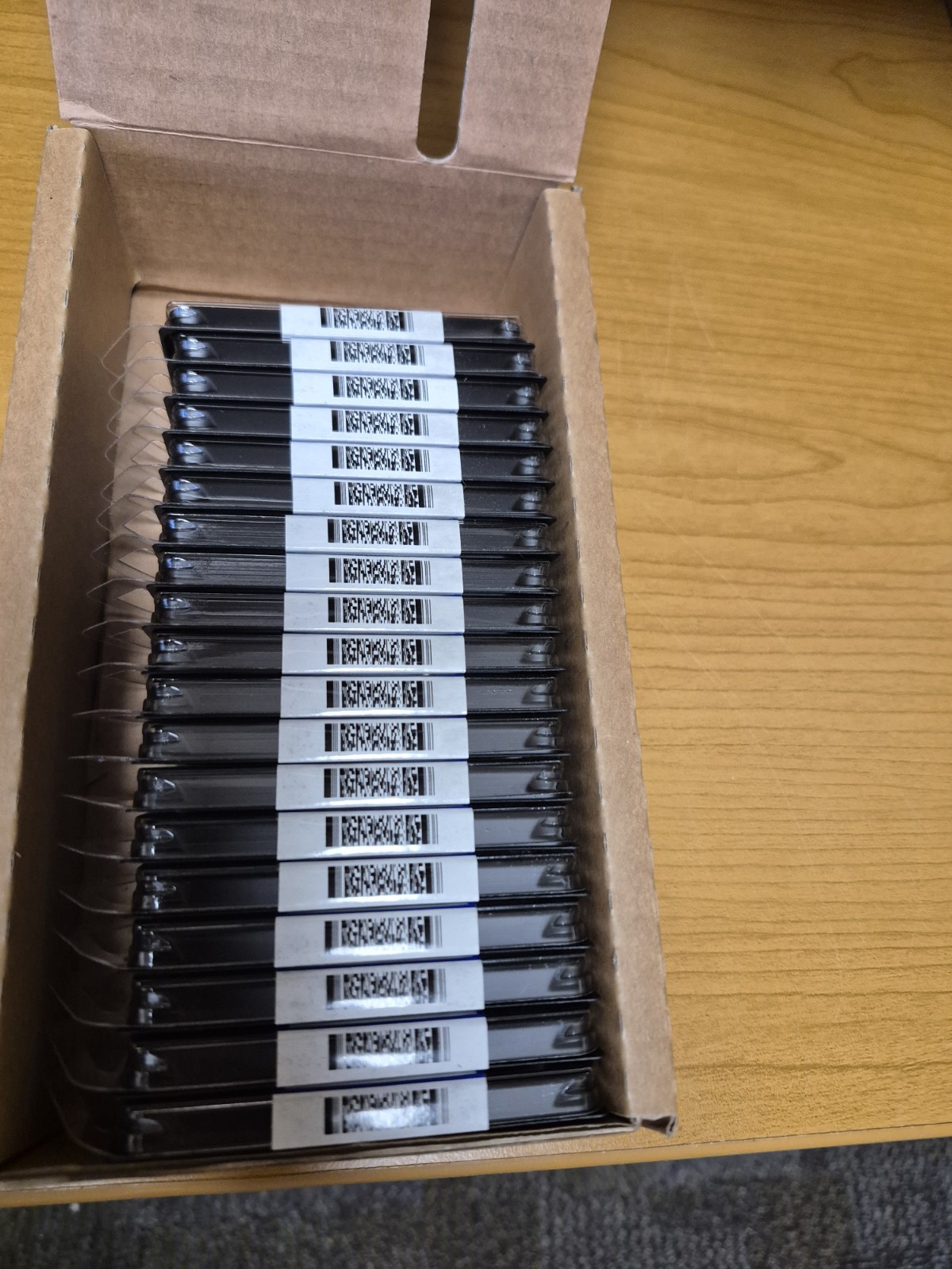 Kingston KTH-ZD8000C6/2GB DDR2 200pin 800 MHz SO-DIMM Laptop Memory 2GB RAM