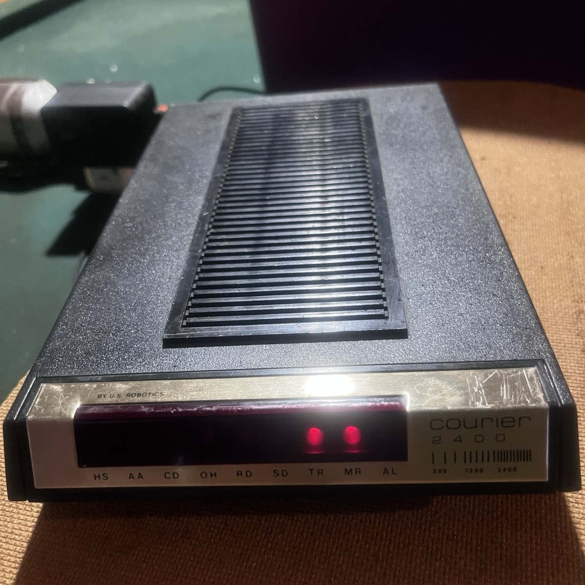 U.S. Robotics Courier 2400 External Dial-Up Modem Vintage RS-232 Tested Working
