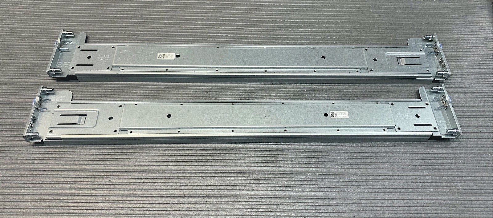 Dell 6CJRH Static Ready Rail Kit 2U 7WJ8N JRJ9P PowerVault MD3200i MD1220 NX3600