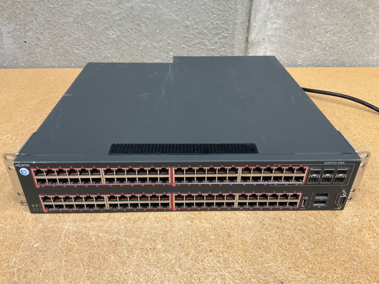 Nortel 5698-TFD-PWR 96-Port Ethernet Routing Switch