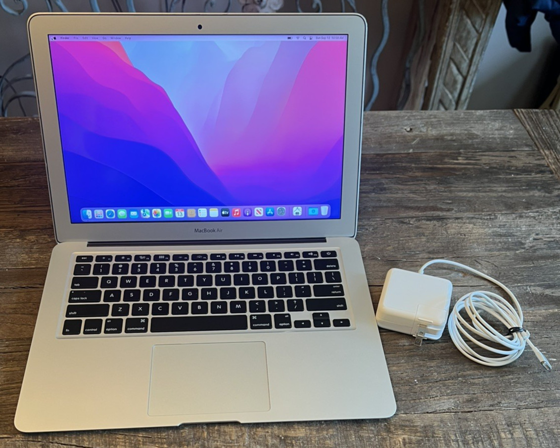 Apple MacBook Air 1.8 GHz CPU, 8GB RAM, 128GB SSD, 13" LCD, New Battery, 2017