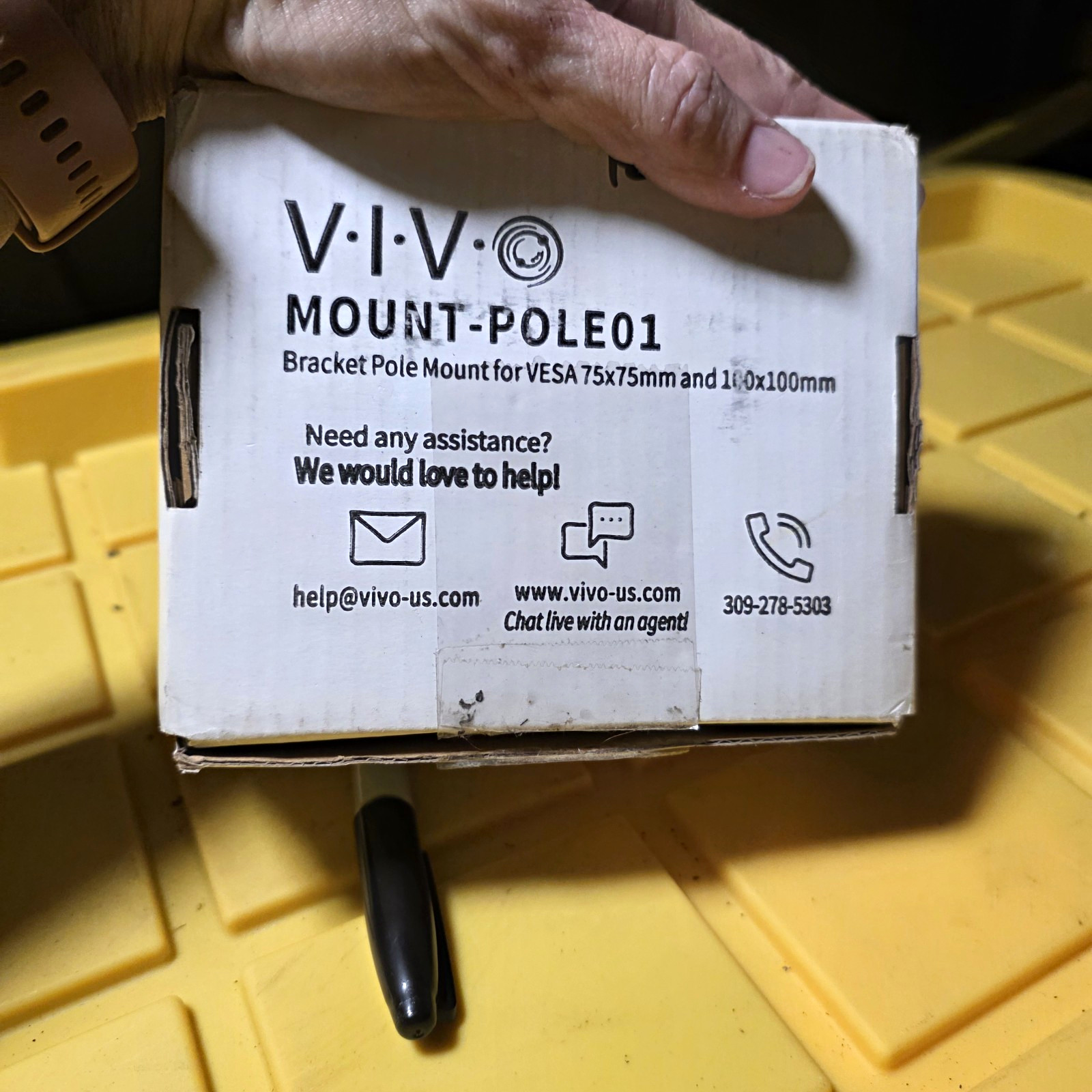 VIVO MOUNT-POLE01 Pole Mount Bracket VESA 75x75mm 100x100mm Universal