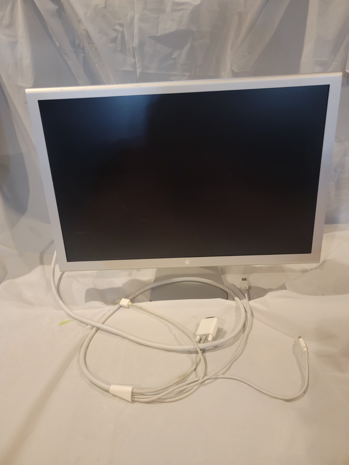 Apple Cinema HD Display 23" LCD 1920x1200 Monitor DVI-D USB Hub Silver Untested