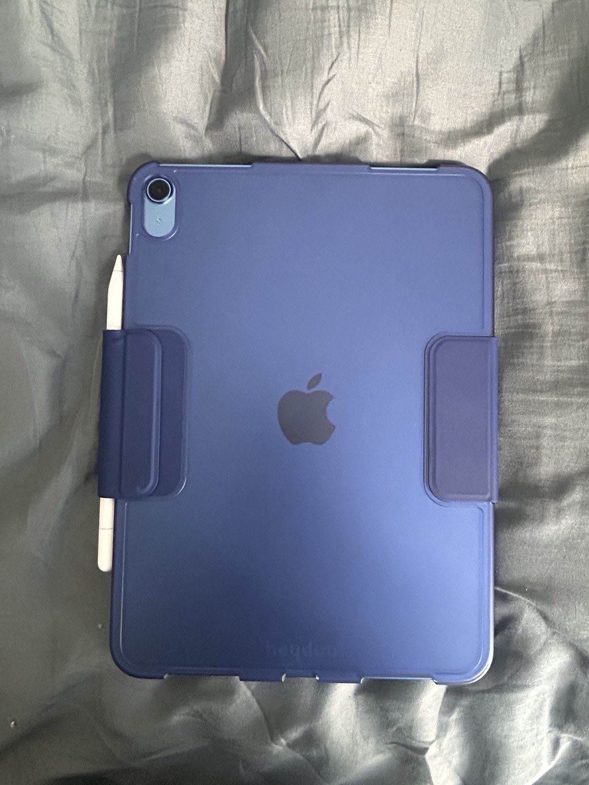 Blue 128gb IPad A16 with folding case and USB-C Apple Pencil Bundle