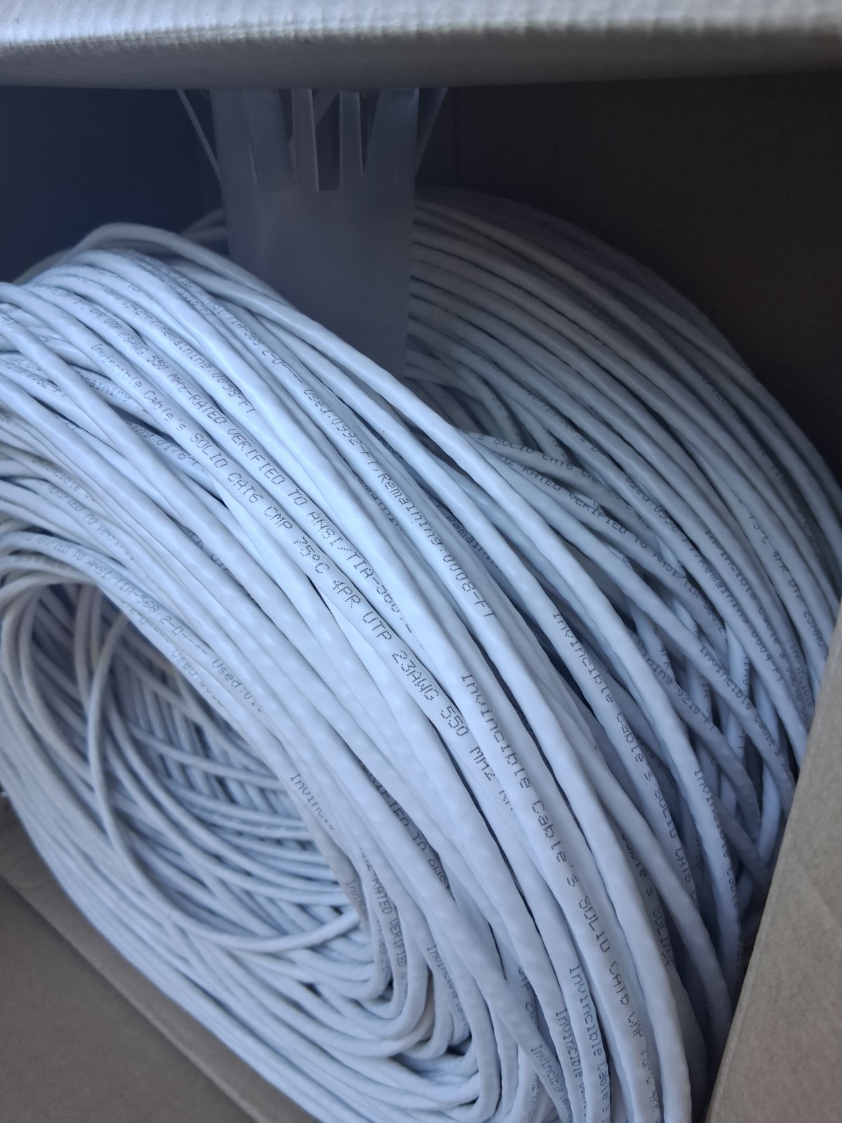 Cat6 Plenum Cable 1000ft | 0.57mm 100% Pure Copper, 550MHz 23AWG | DSX-8000
