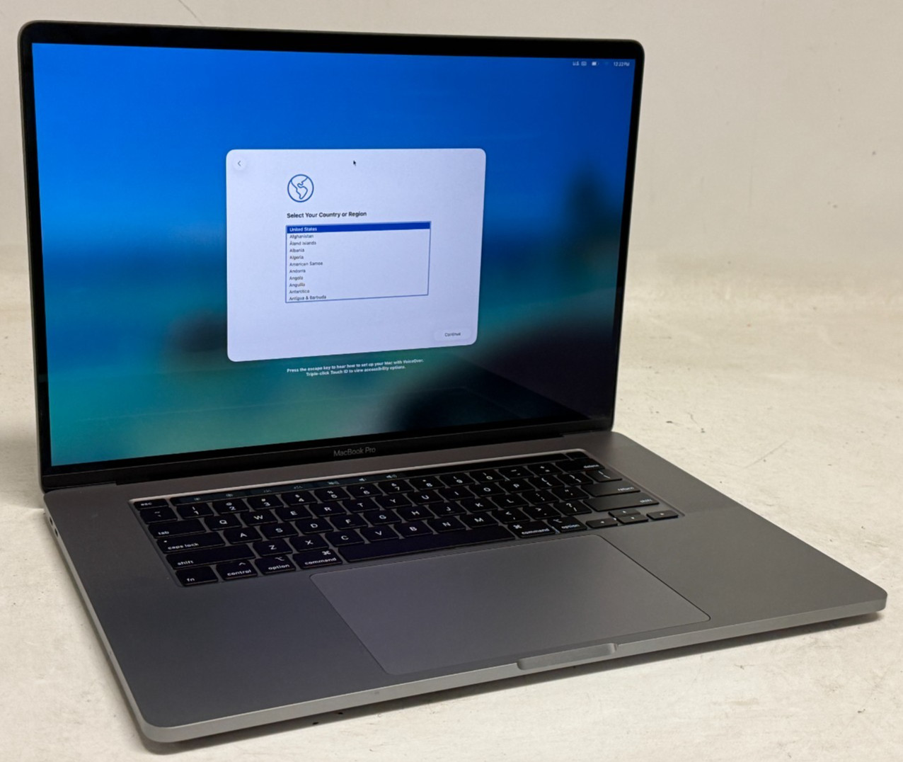 Apple MacBook Pro 2019 16" (i7-9750H 2.60GHz - 32GB RAM - 512GB SSD - MVVJ2LL/A)