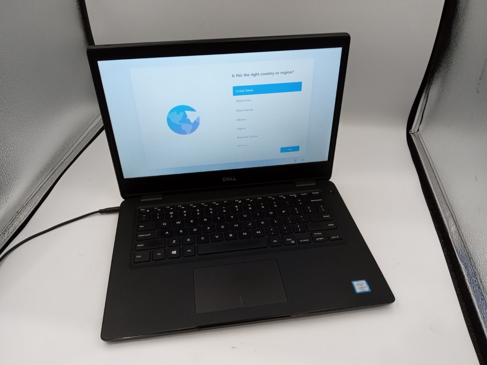 Dell Latitude 3400 14" Laptop i5-8265U 4GB RAM 128GB SSD Windows 11 - READ -RR