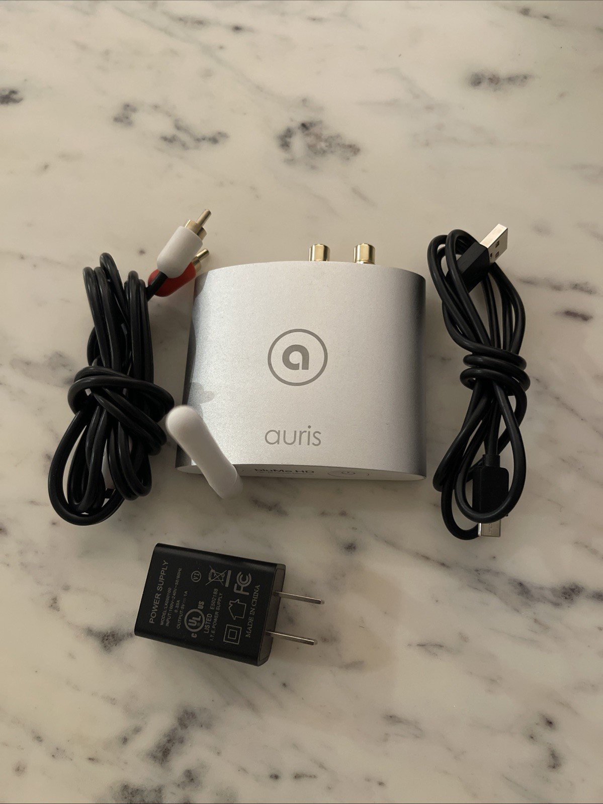 Auris bluMe HD Bluetooth 5.0 Music Receiver used with  rca, power cable adapter