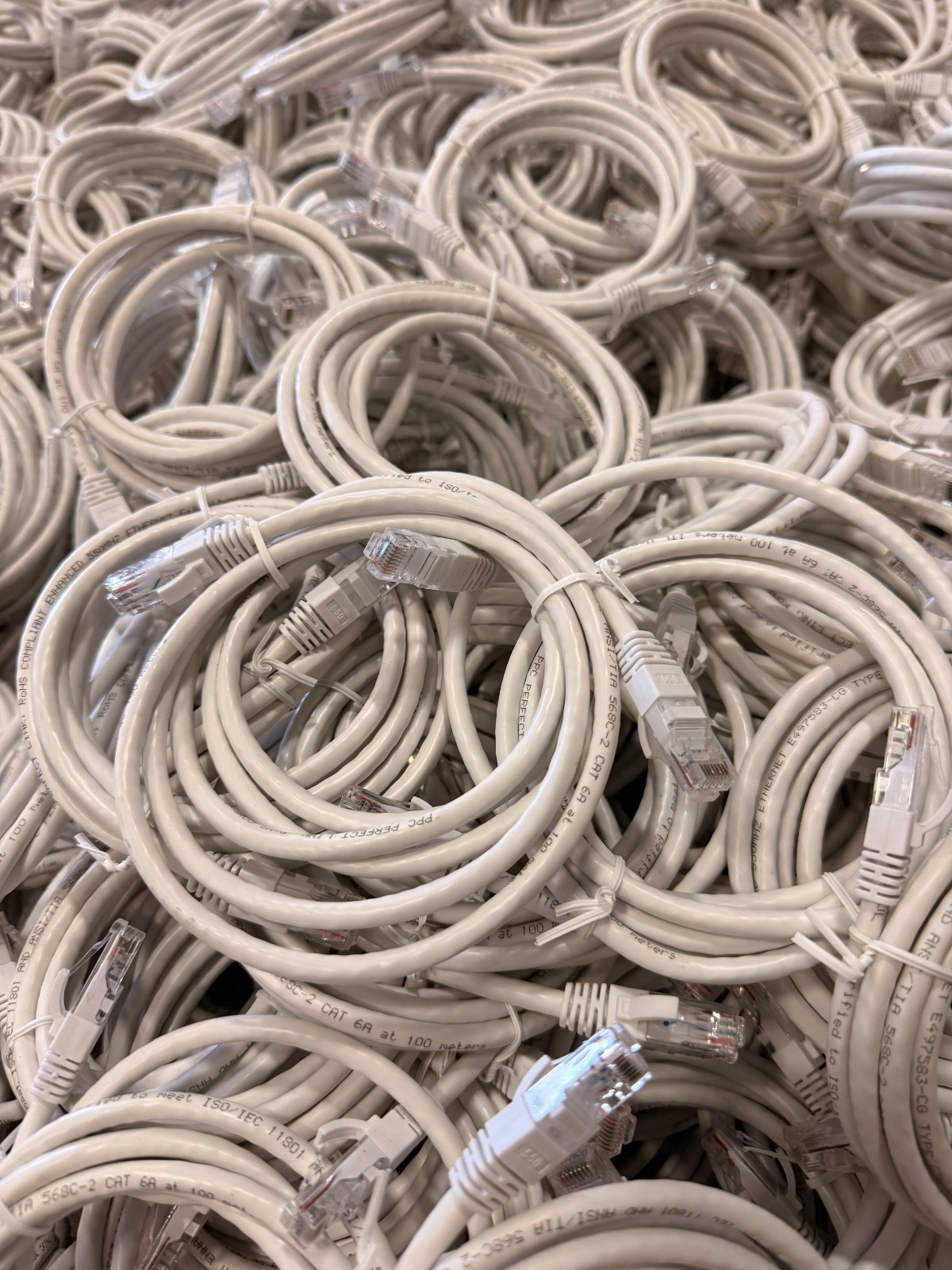 Perfect Link Lot of 100x6ft Cat 6a Cable White-550MHz Ethernet
