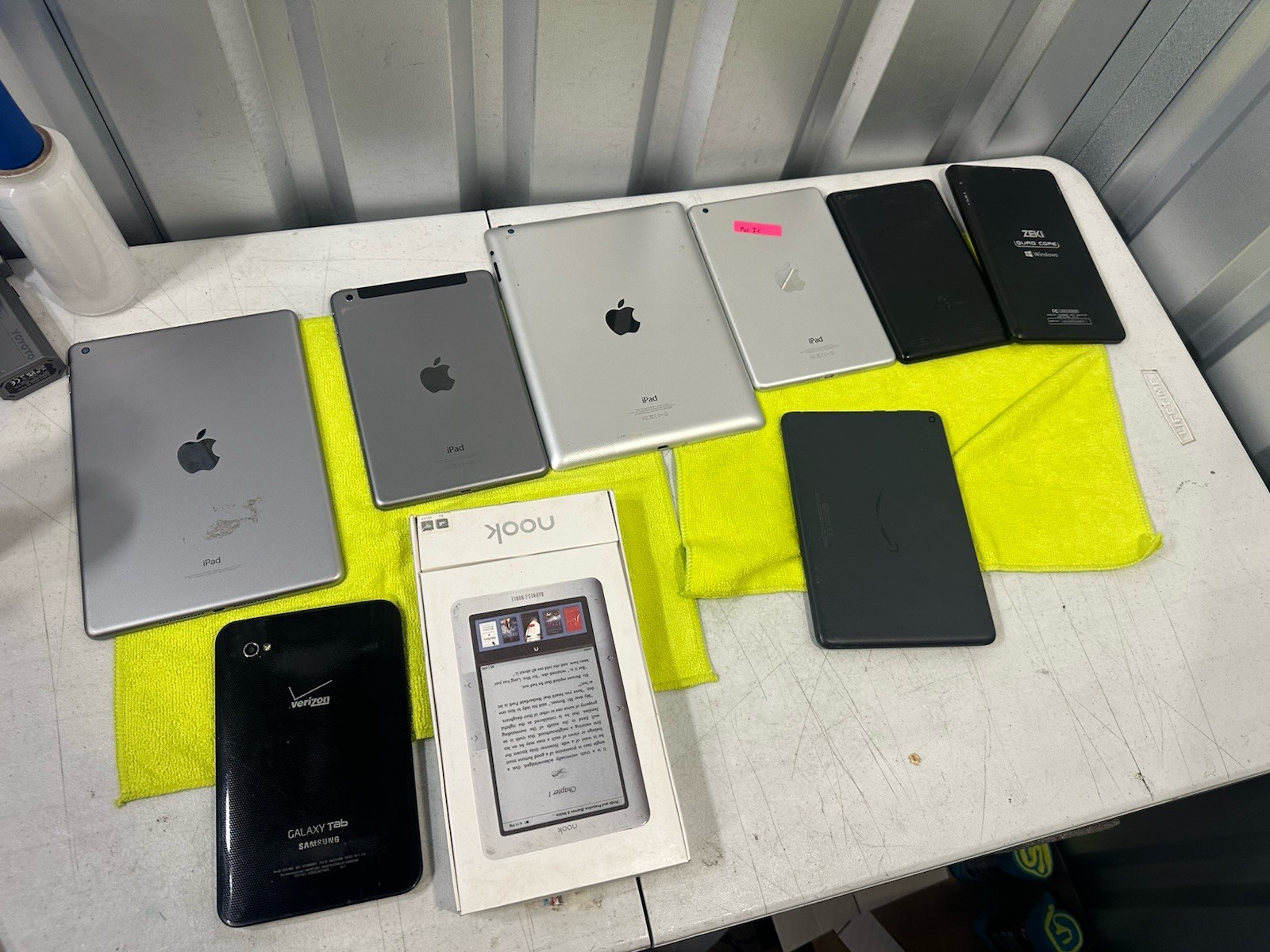 Lot of 9 Tablets Apple iPad Samsung Galaxy Tab Kindle Zeki Parts Repair AS IS