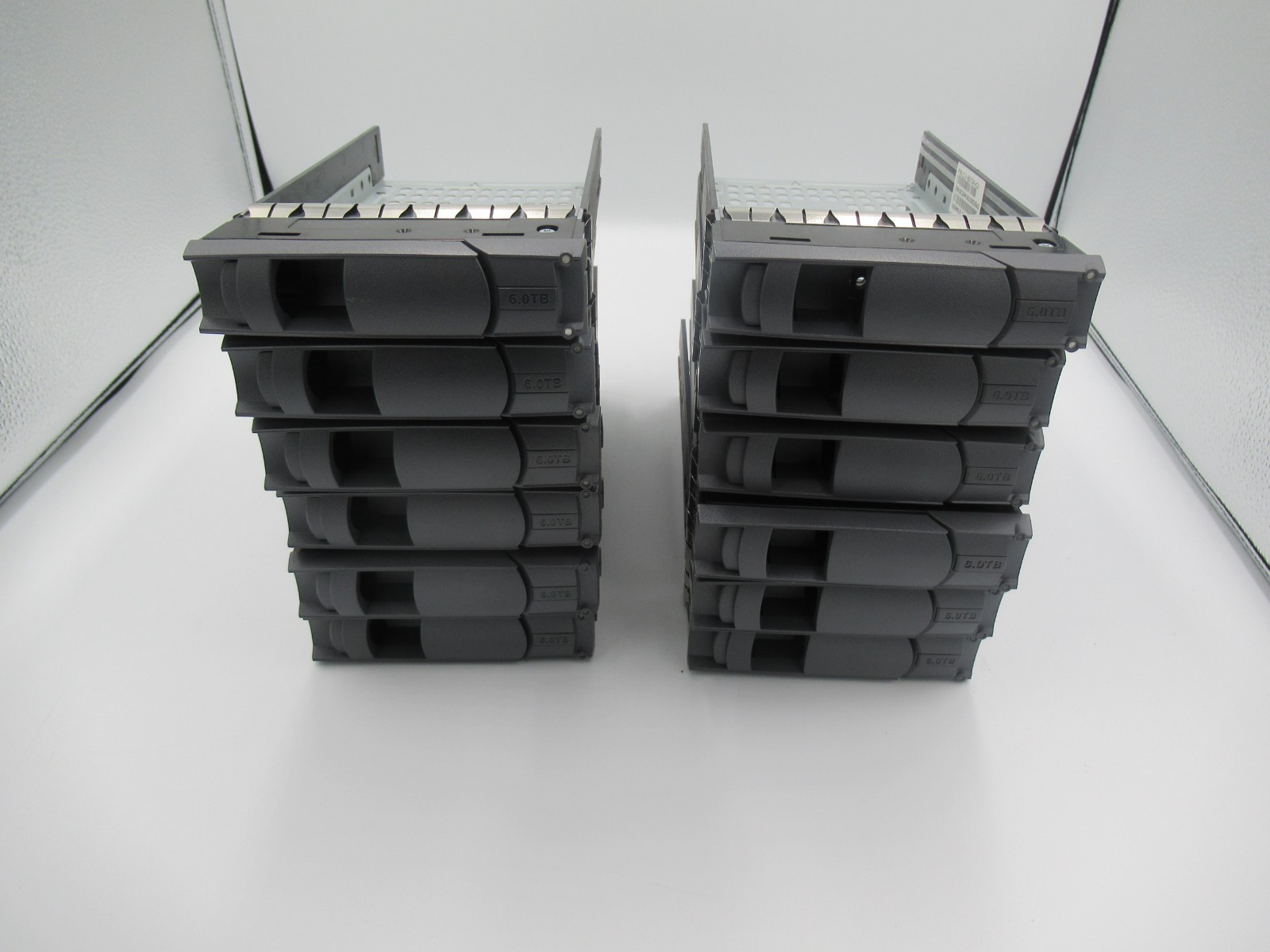 Lot of 12 NetAPP 111-00734+C0  SAS/SATA 3.5" Hard Drive Tray Only