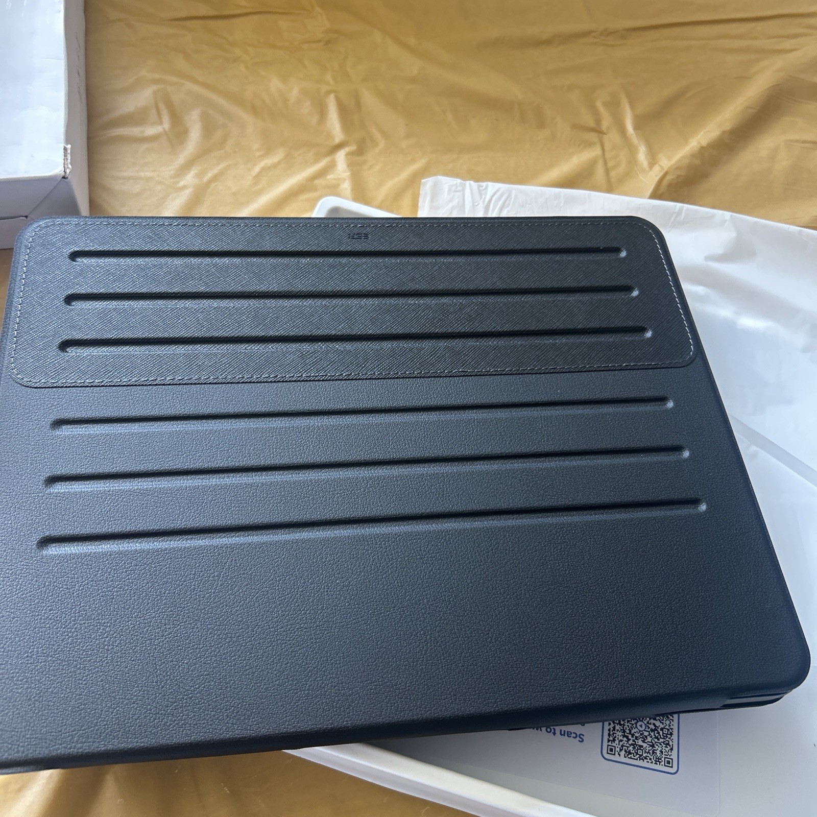 ESR Magnetic Case Shift Series
