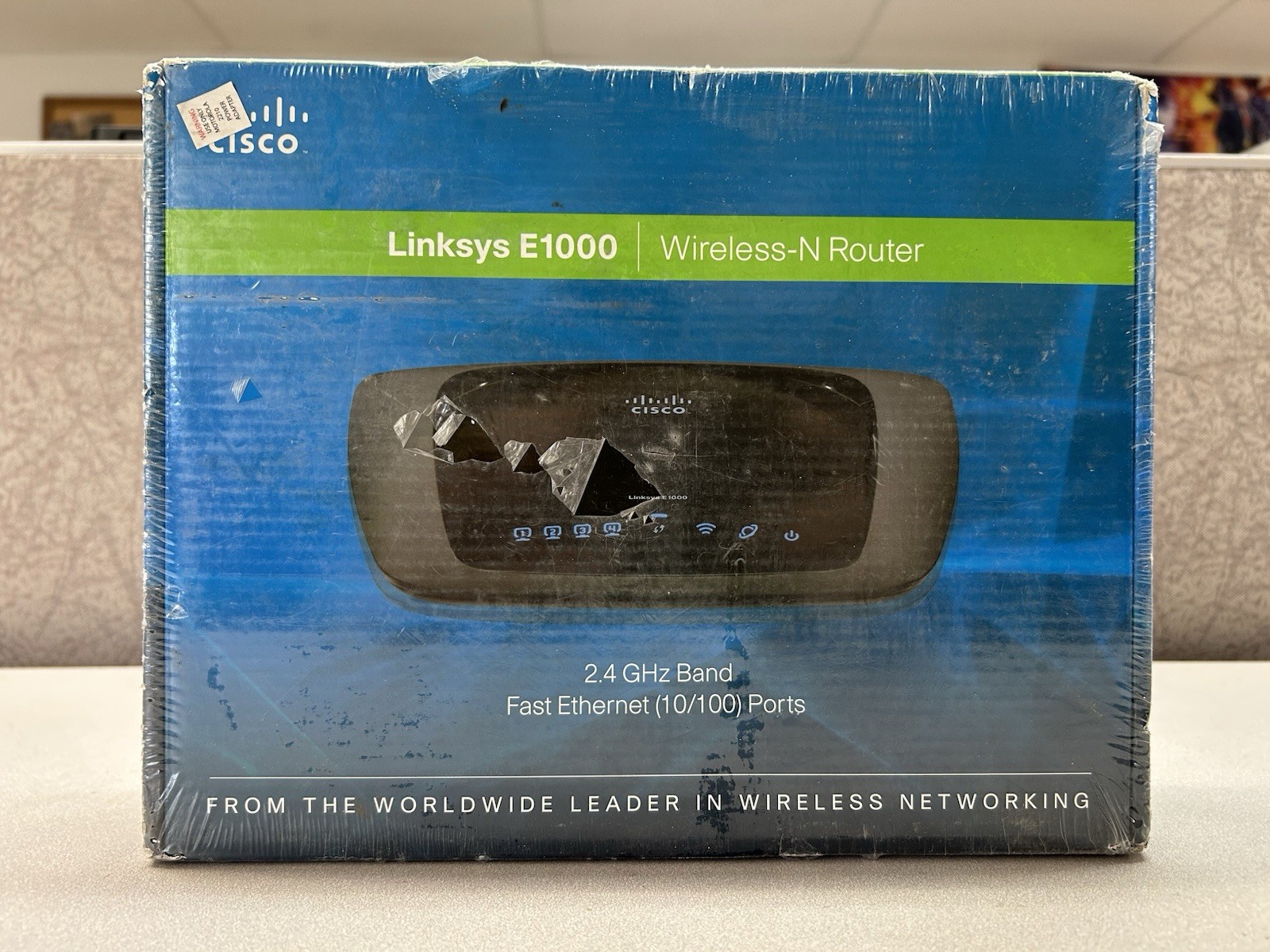 Cisco Linksys E1000 Wireless-N Router 300 MBPS 4-Port 10/100