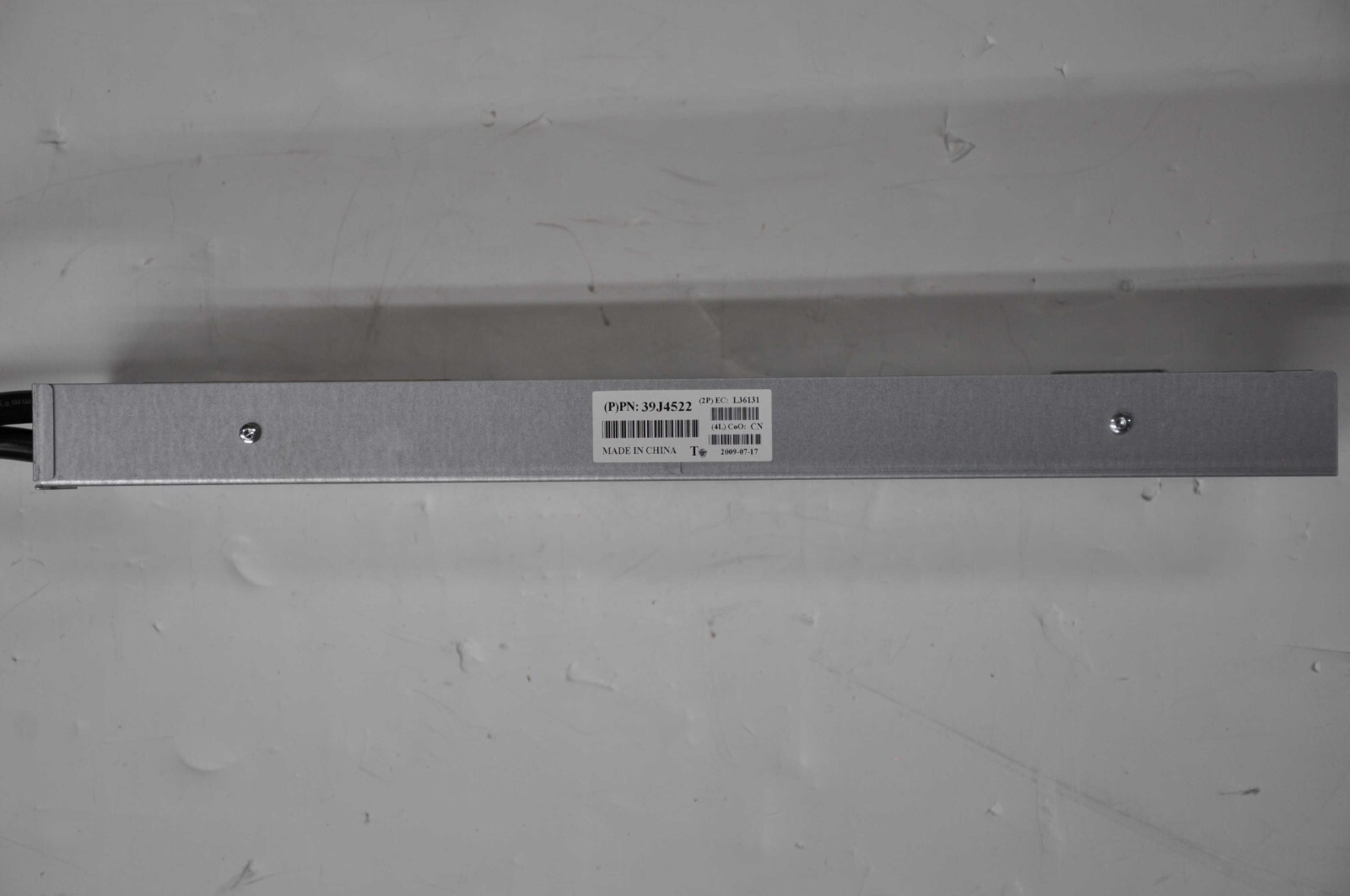 IBM 8203-E4A 9407-M15 9408-M25 LINE CORD POWER DISTRIBUTION BOX 39J4522