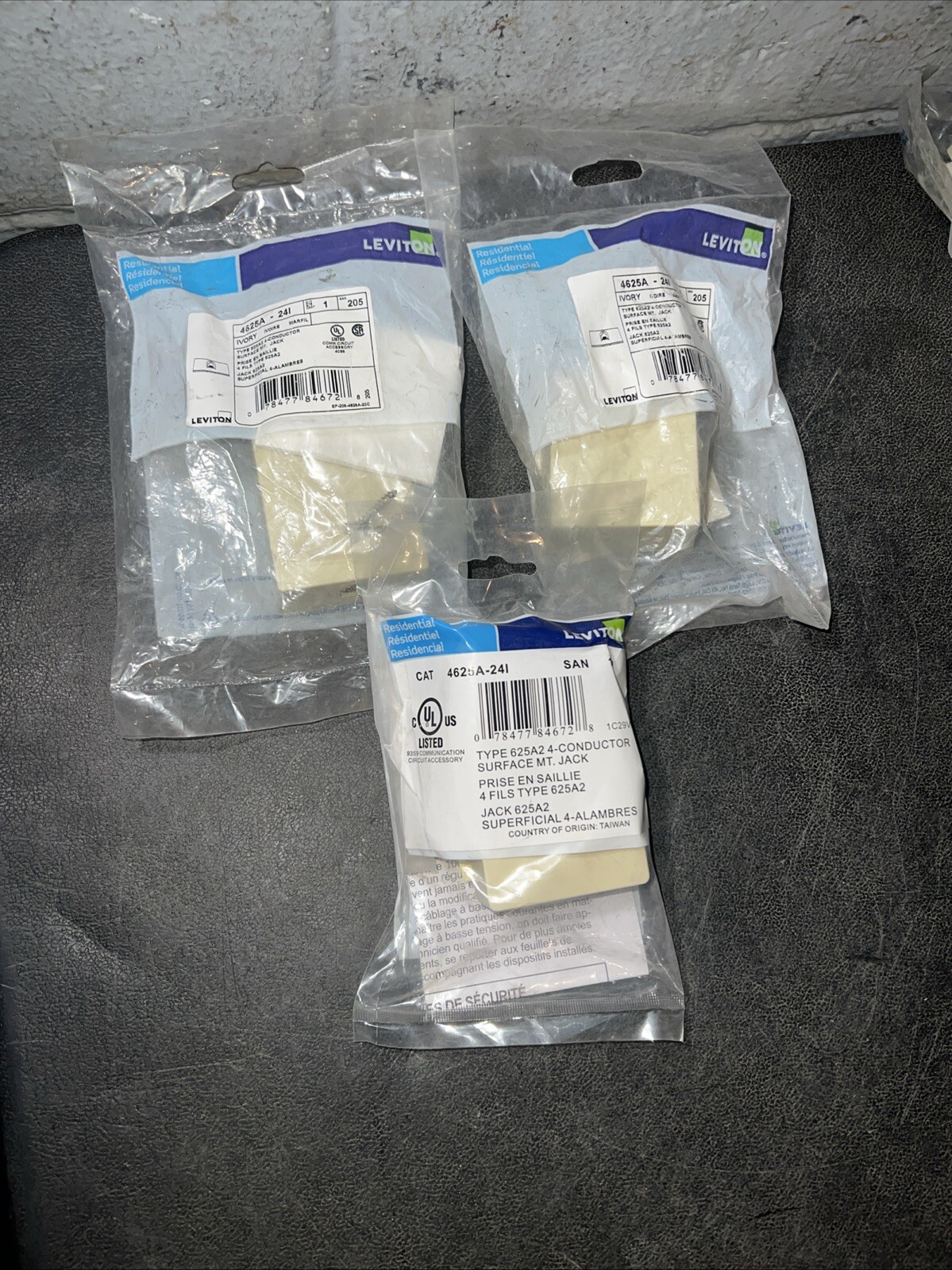Leviton Cat # 4625A-24l QTY 3