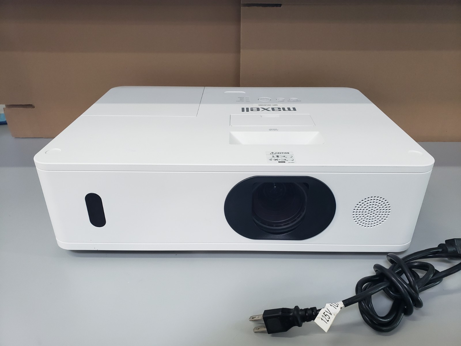 Maxell MC-WU5505 Collegiate Series WUXGA 5000 Lumen HD LCD w/ Power Cord (READ)