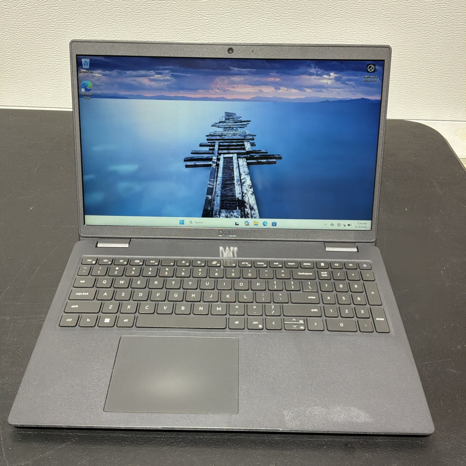 Dell Latitude 3520 15.6" i5-1135G7 8GB RAM 256GB NVMe Windows 11 Pro READ N031