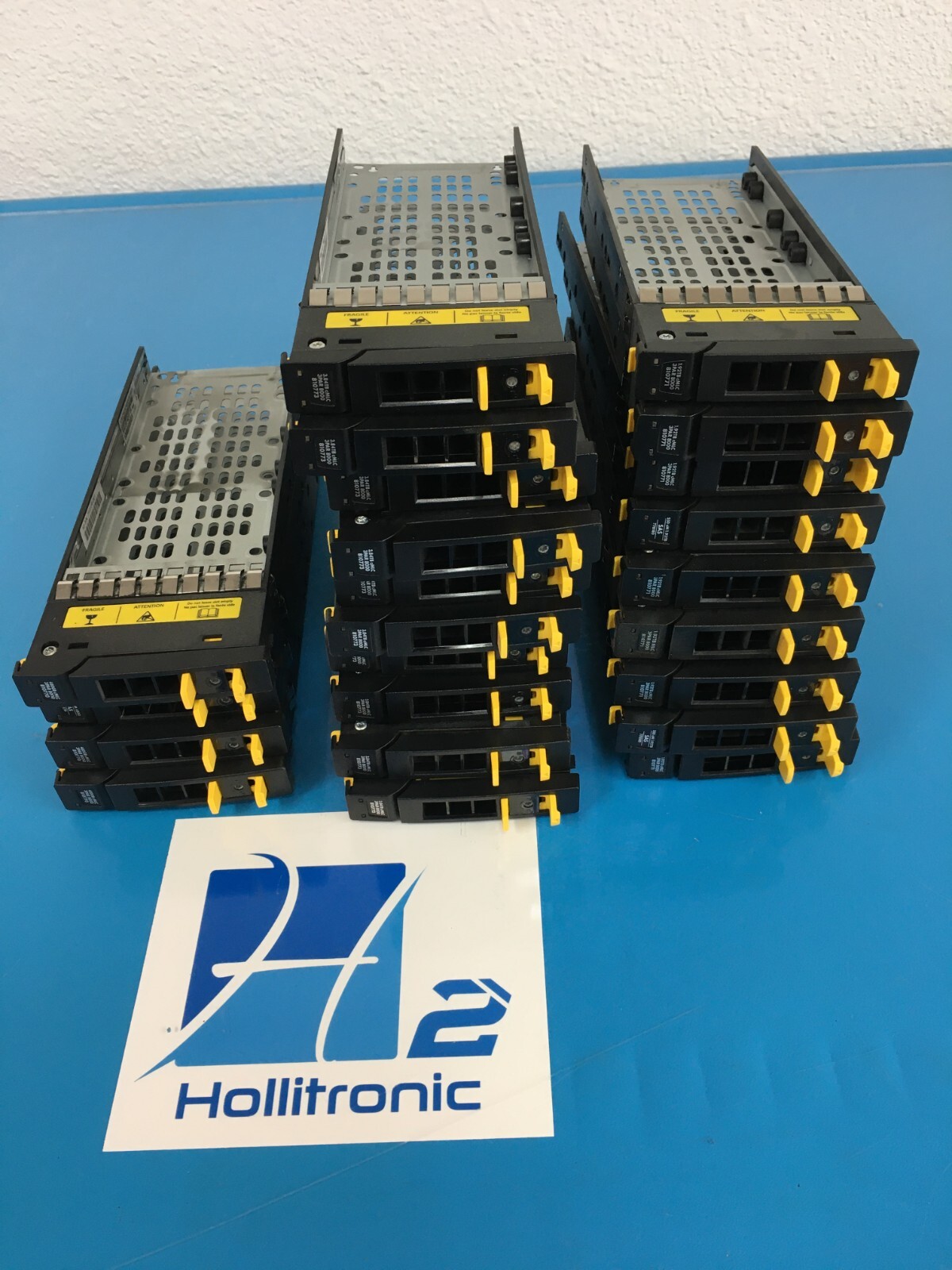Lot of 23 Drive Tray Caddy HP 2.5 inch for HP 3PAR  710386-001