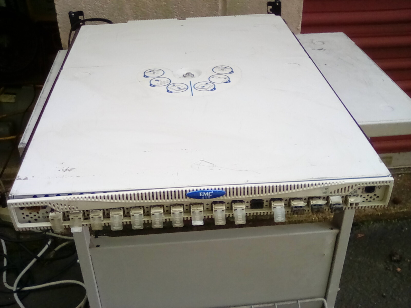 EMC DS-16B2 Fibre Channel FC Switch 16-Port 118031989 Connectrix Network