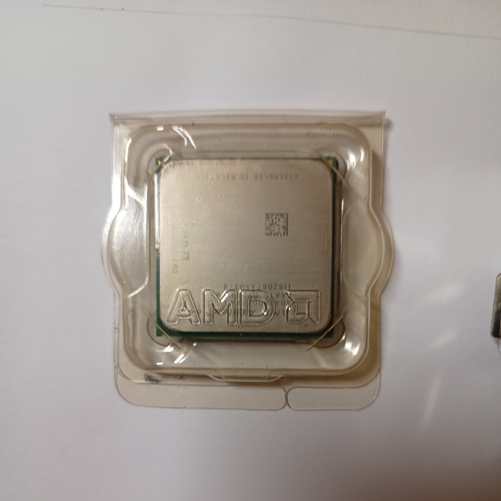AMD Athlon II X2 250e 3 GHz Dual-Core Processor with Heat Sink  