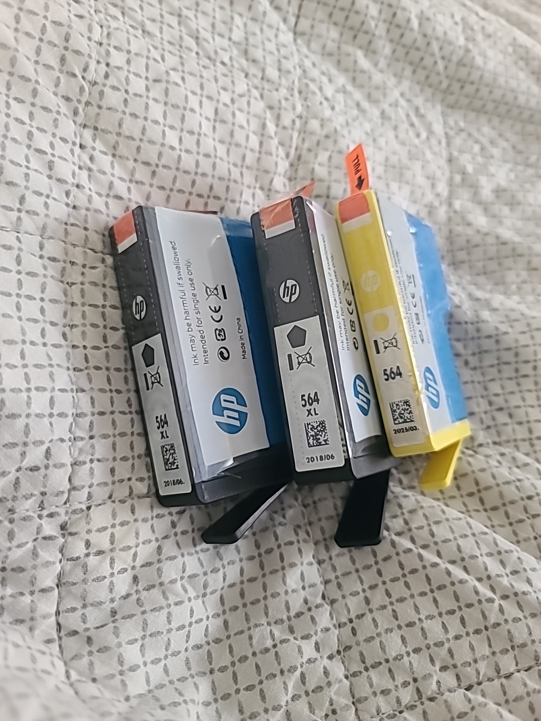 Genuine HP 564 XL Black 06/2018 & 564 03/2025 Yellow Ink Combo 3 Pack Lot