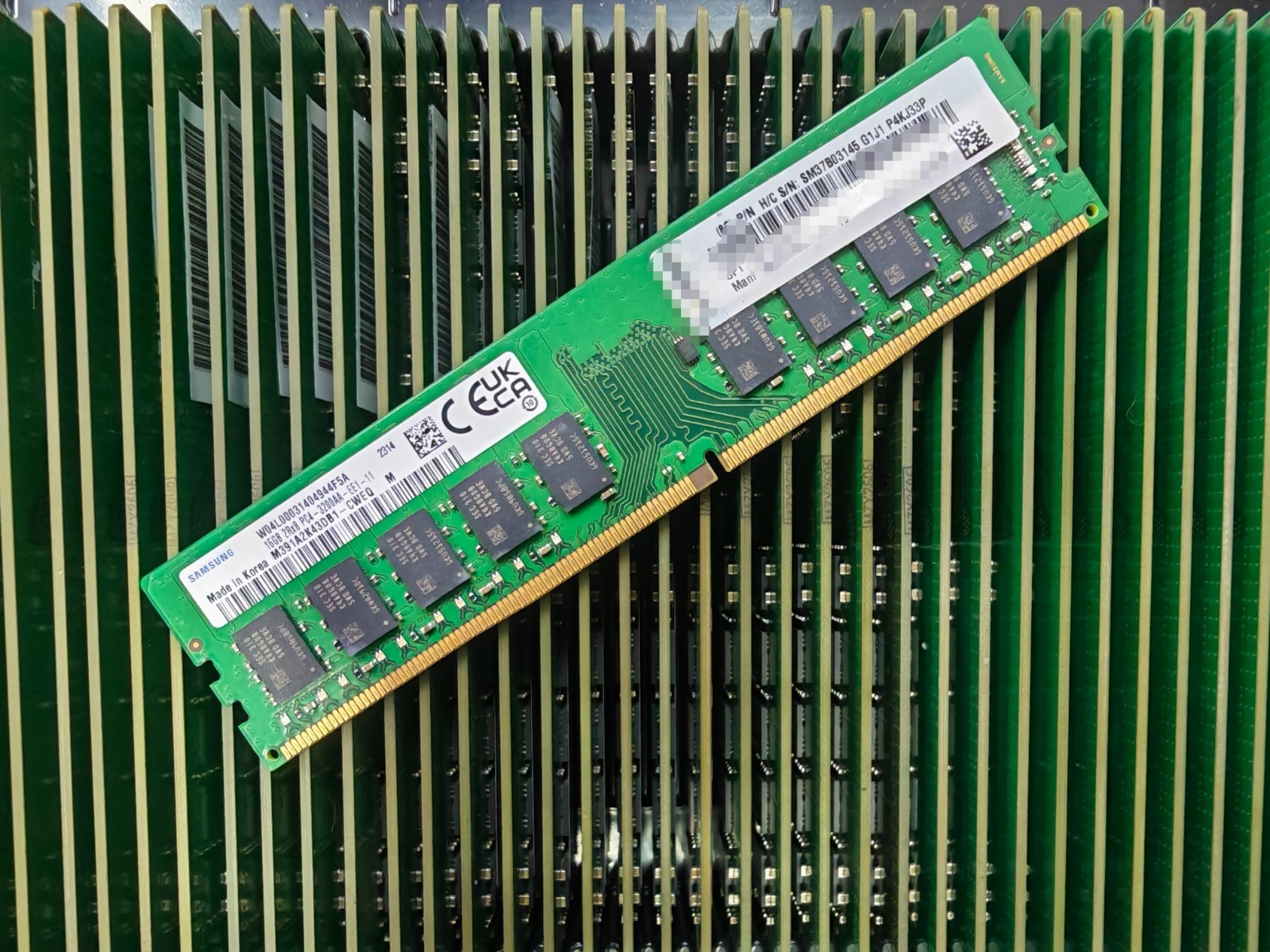 Samsung 16GB DDR4 3200 ECC UDIMM RAM 2Rx8 M391A2K43DB1-CWEQ for DELL HP Lenovo