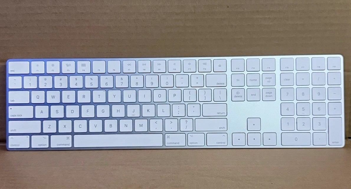 Apple Magic Keyboard A1843 Wireless Bluetooth Numeric Keypad White English