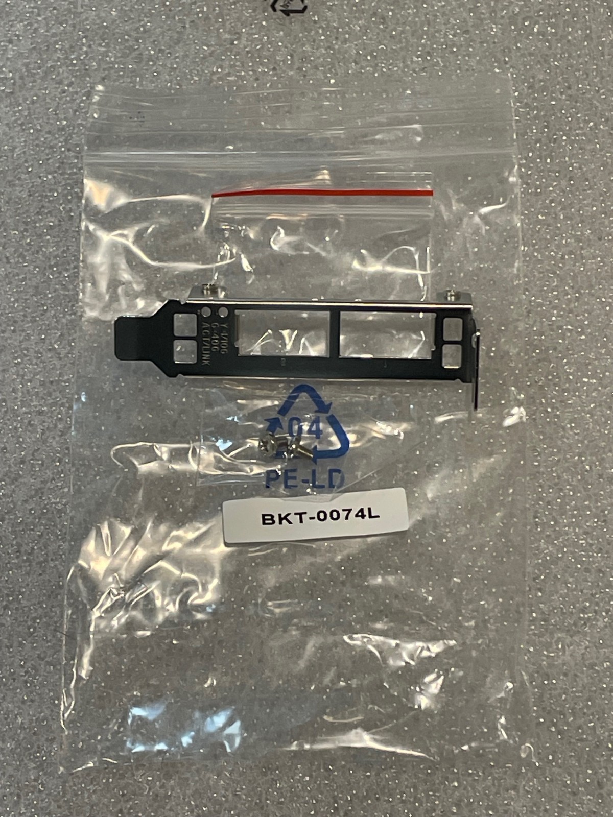 Supermicro BKT-0074L LP L-Bracket for AOC-S40G-i2Q, W/ 2x Screws M3x4L