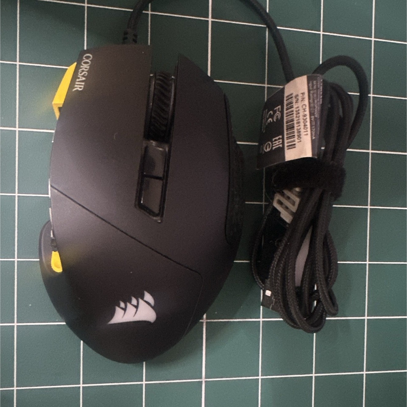 Corsair Scimitar Pro RGB Gaming Mouse 16000 DPI 17-Button Wired USB Black/Yellow