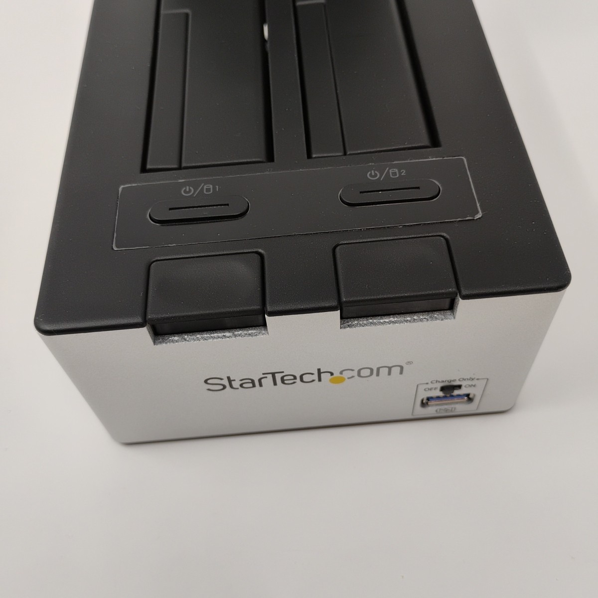 StarTech.com USB 3.0 Dual 2.5/3.5in SATA HDD Dock with Hub & Fan SDOCK2U33HFB
