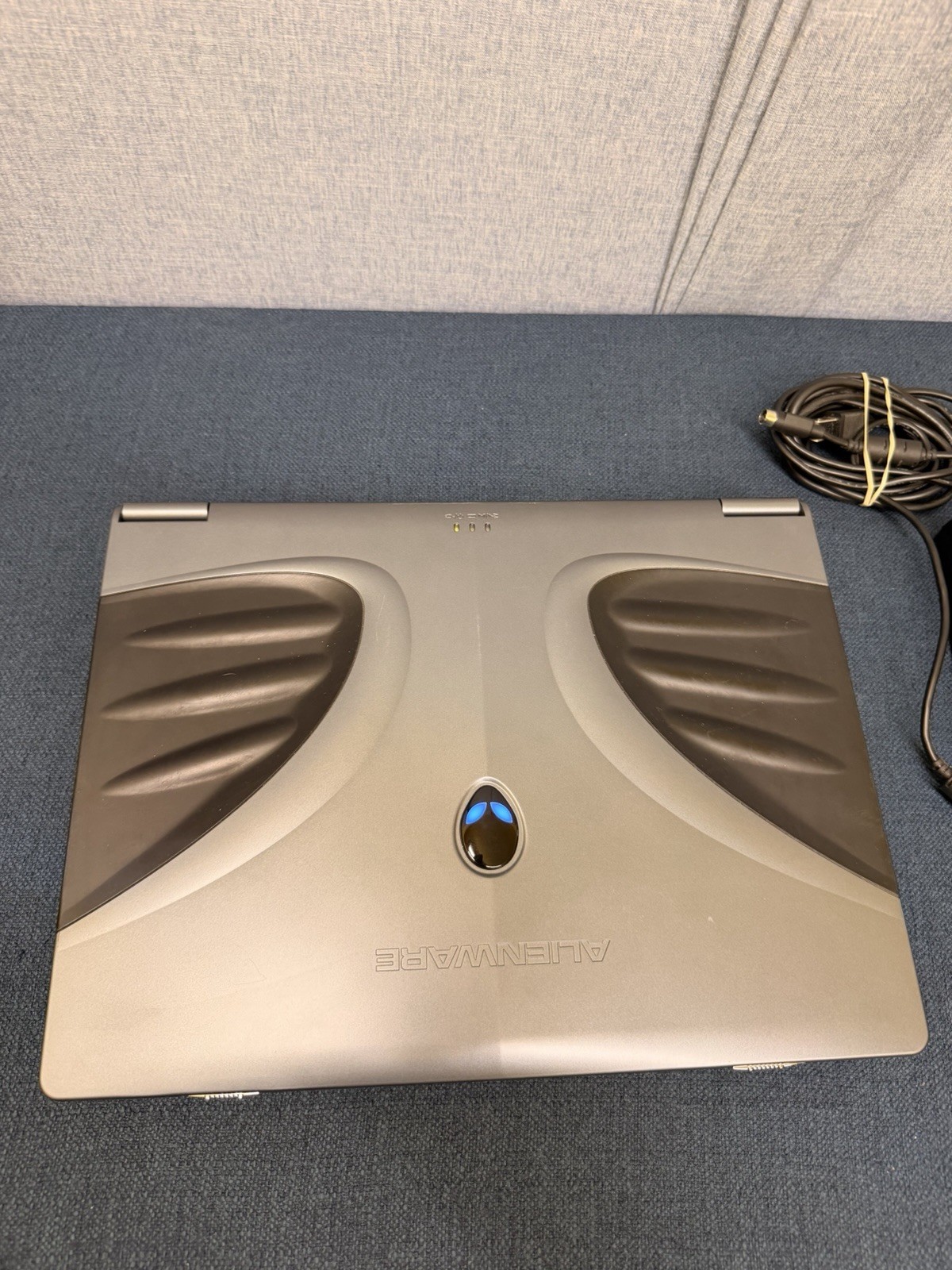 Alienware Area-51m D9T Vintage Gaming Laptop Notebook Computer w/ Charger