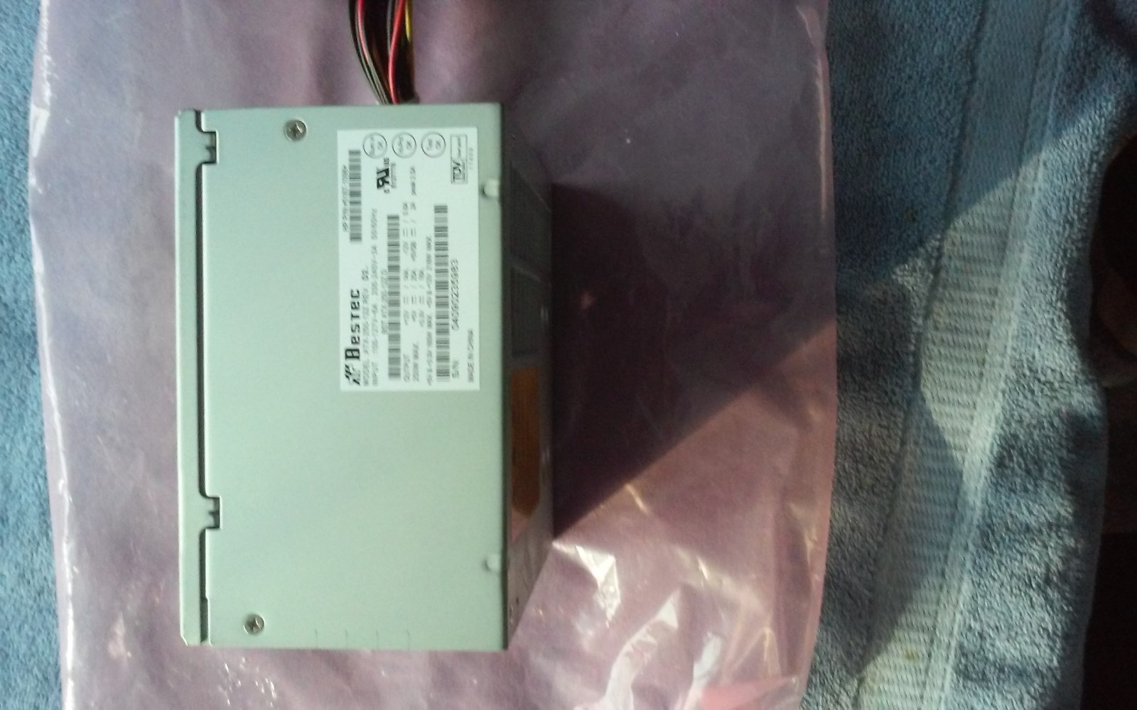 •	Genuine HP SR5200 Desktop Power Supply 5188-2622 Bestec ATX-250-12Z