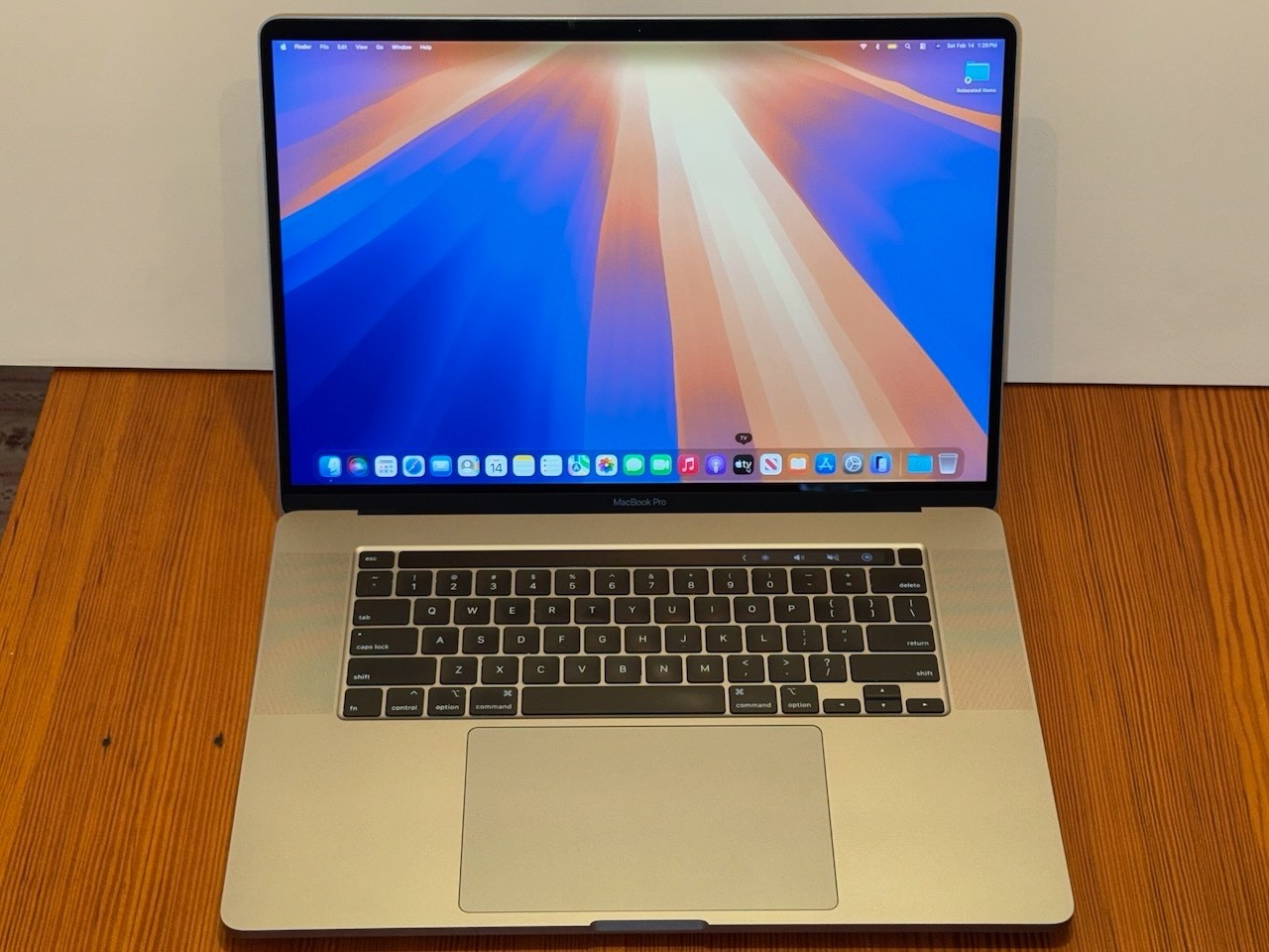 Apple MacBook Pro 16" 6-Core i7 + TouchBar + 3 YR Warranty + 16 GB RAM + OS 2025