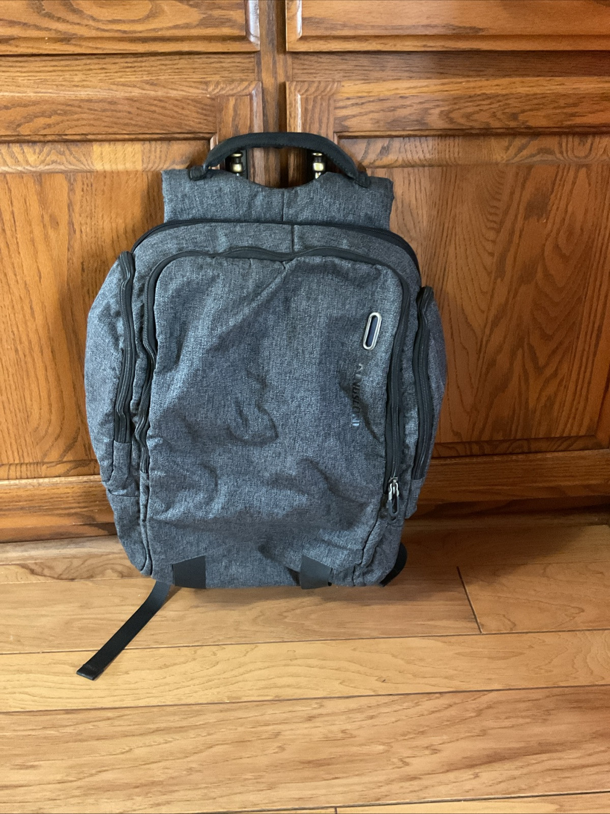 Kingslong 18” Slim Gray Commuter Backpack Laptop Carrying Case