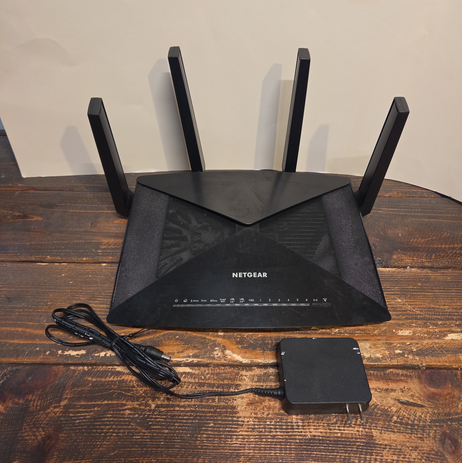 Netgear R9000 Nighthawk X10 AD7200 Smart Wi-Fi Router W/ AC Adapter Bundle