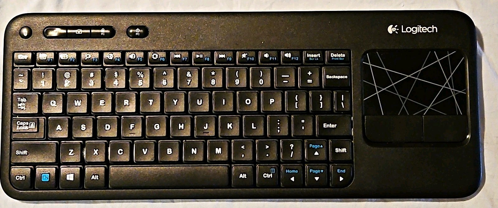 Logitech Wireless 2.4ghz Compact Keyboard w/ Built-In Touchpad K400r Black