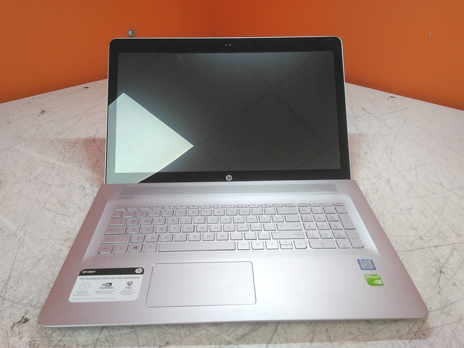 HP Envy 17-U292CL Intel Core i7-8550U 1.8GHz 16GB 1TB HDD