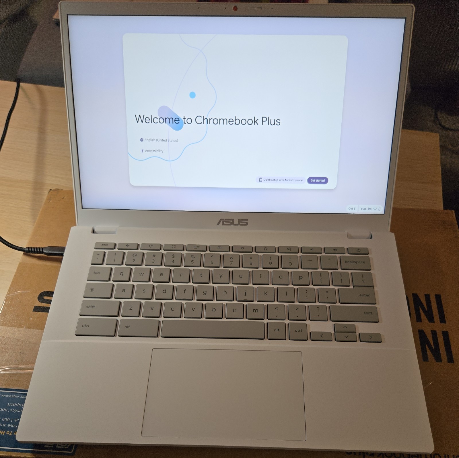 ASUS CX3402 14" Chromebook Plus I3-1215U 8GB/256GB - Pearl White - Open Box