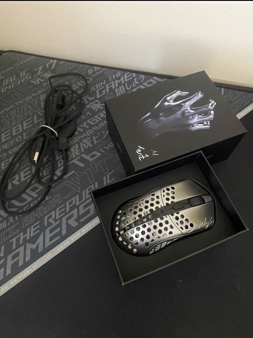 Finalmouse Starlight Pro TenZ Silver Medium Wireless Gaming Mouse 40000 DPI