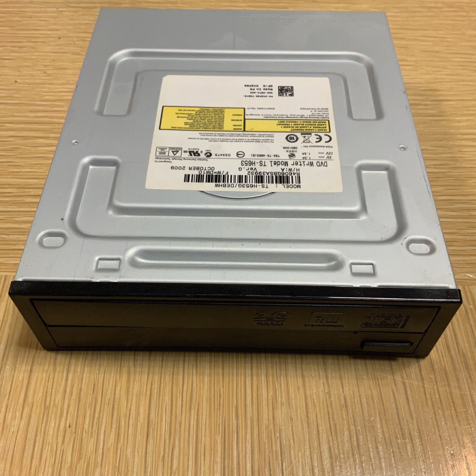 Toshiba/Samsung TS-H653G/DEWH DVD RW and CD RW Internal Drive SATA