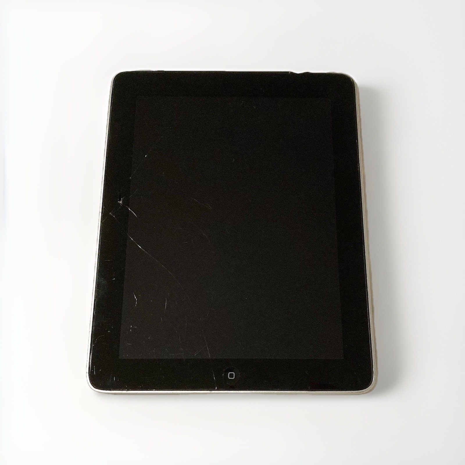 Apple iPad 1st Gen 16GB WiFi 3G A1337 Cellular For Repair Powers On