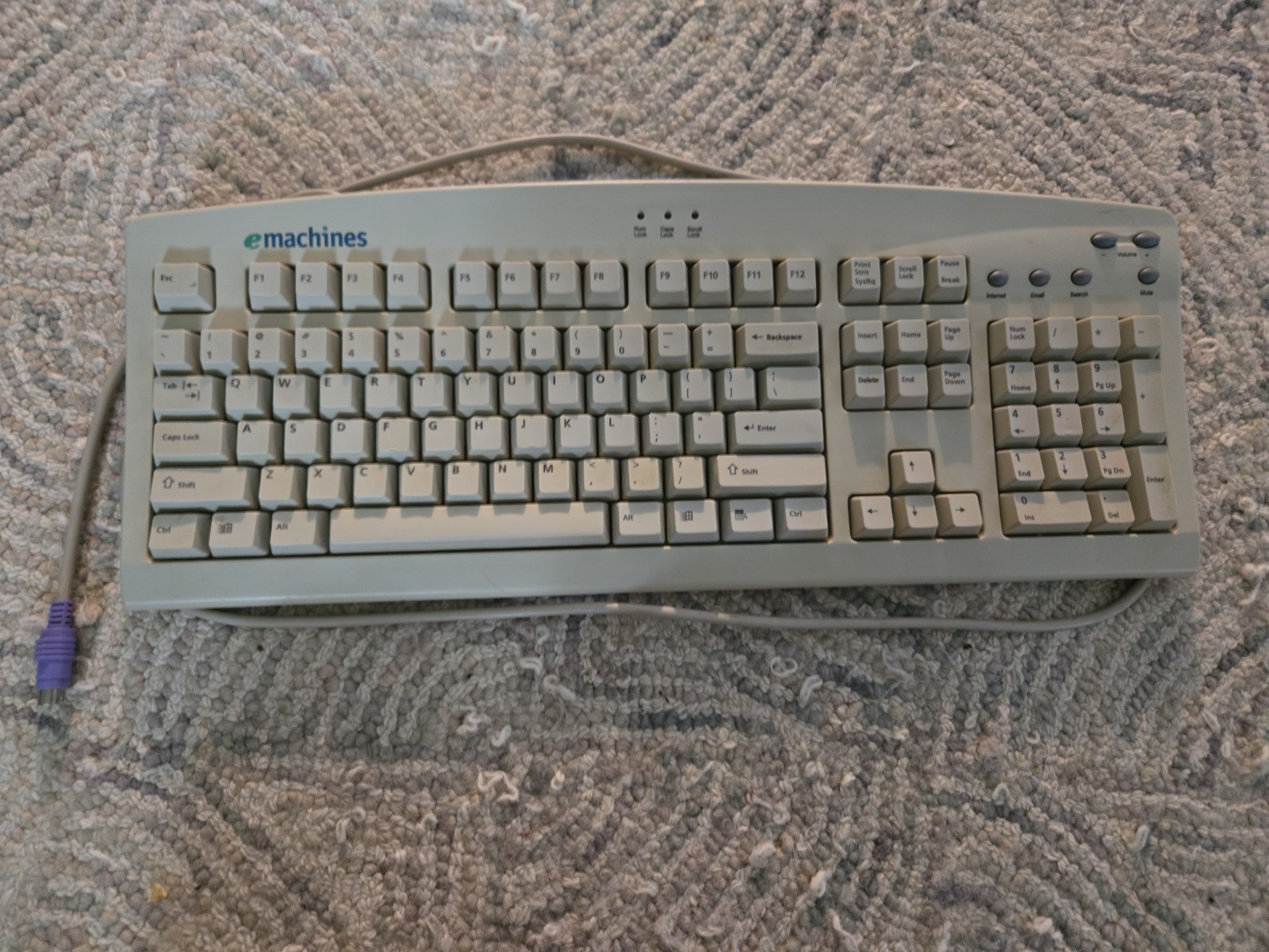 1998 Emachines Retro Keyboard Ps/2 Mechanical Keyboard Cream Color