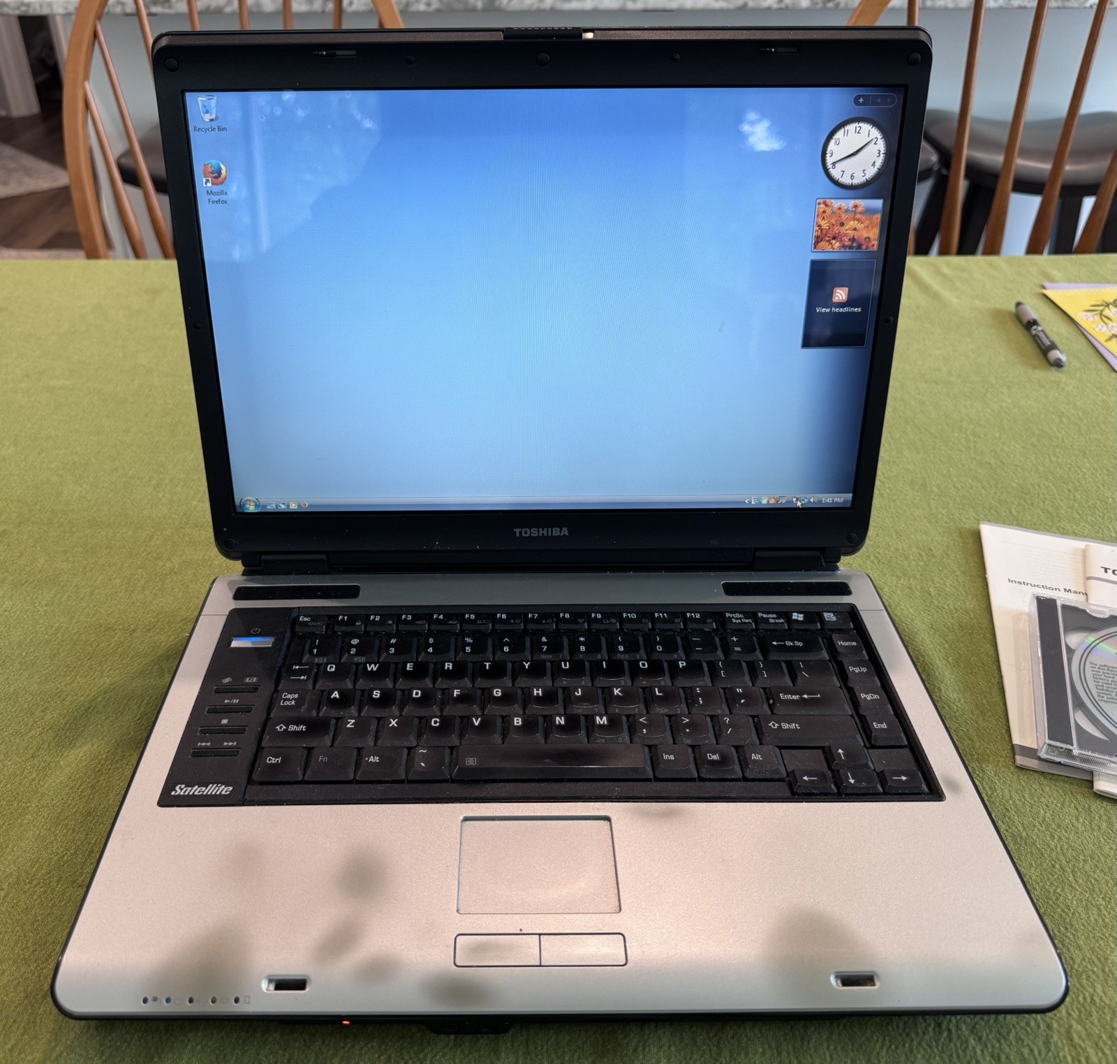 Toshiba Satellite A135-S4447 15.4in 2GB 120GB Vista WiFi DVD-RW w/Pwr Cord Works